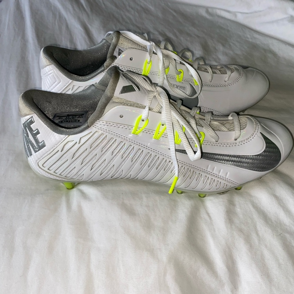 Nike Carbon V2.0 Flywire Men’s Football Cleats